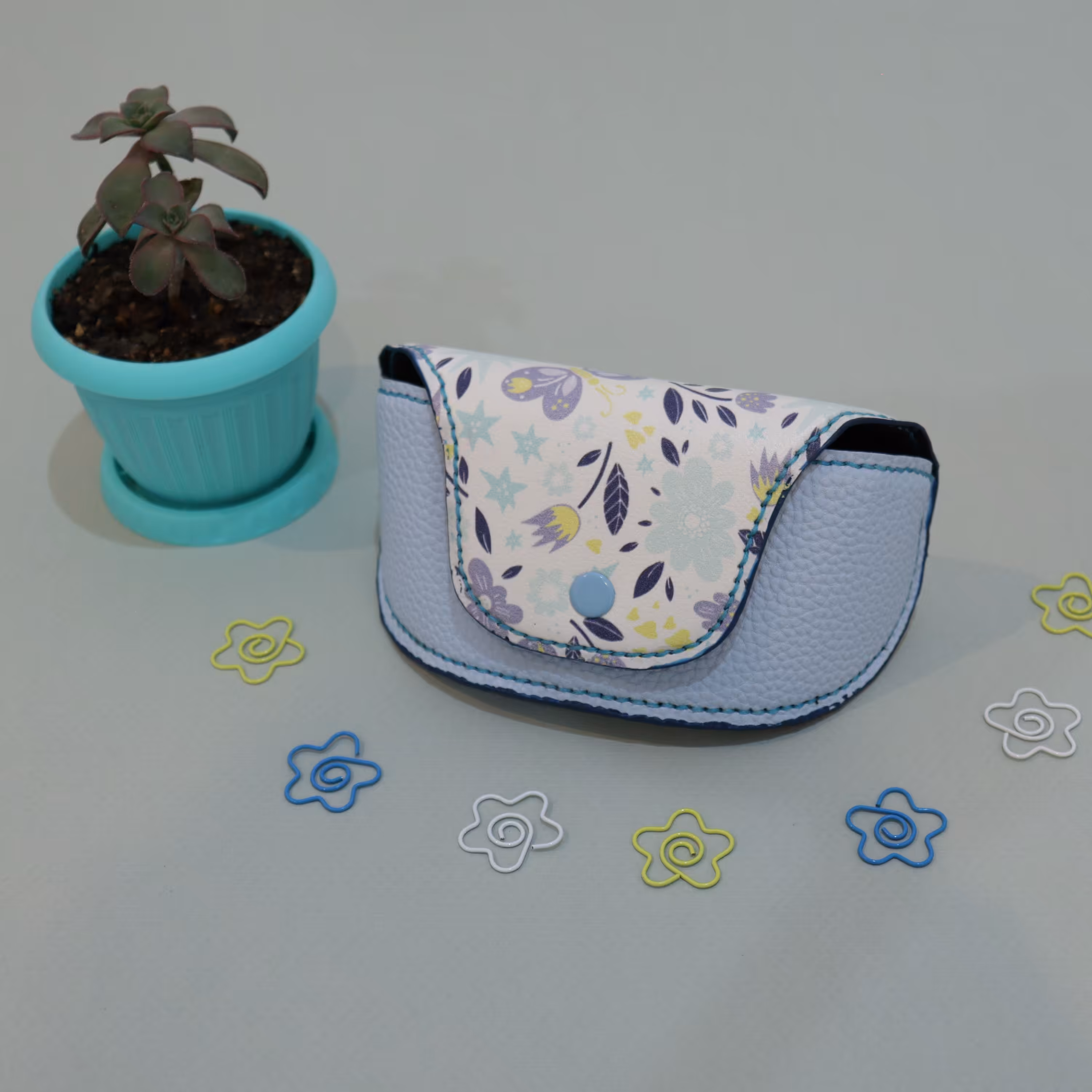 کیف عینک آفتابی پروانه ای