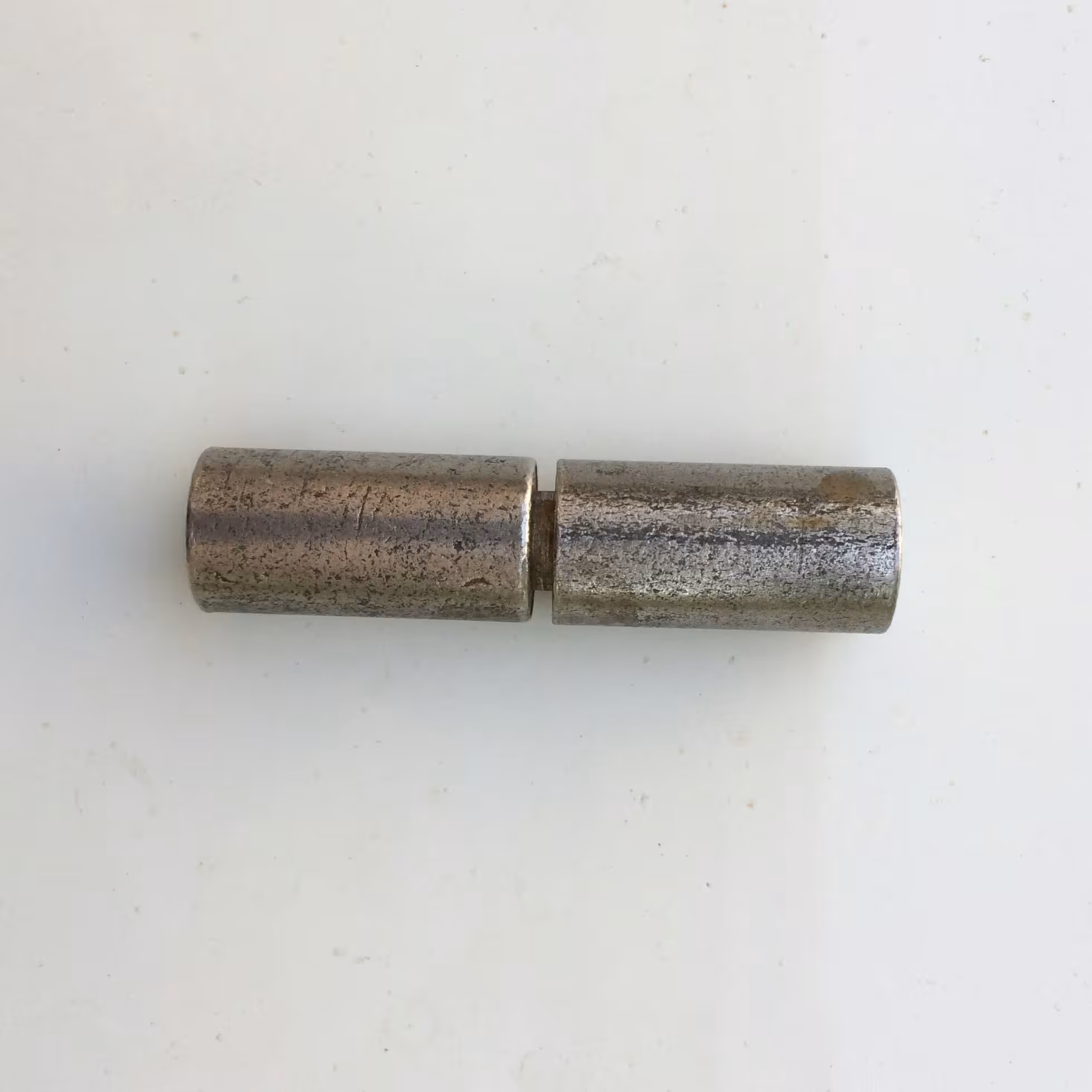 دو عدد لولا جوشی دو پارچه سایز 13 دارای طول 5 سانتیمتر و قطر 13 میلیمتر