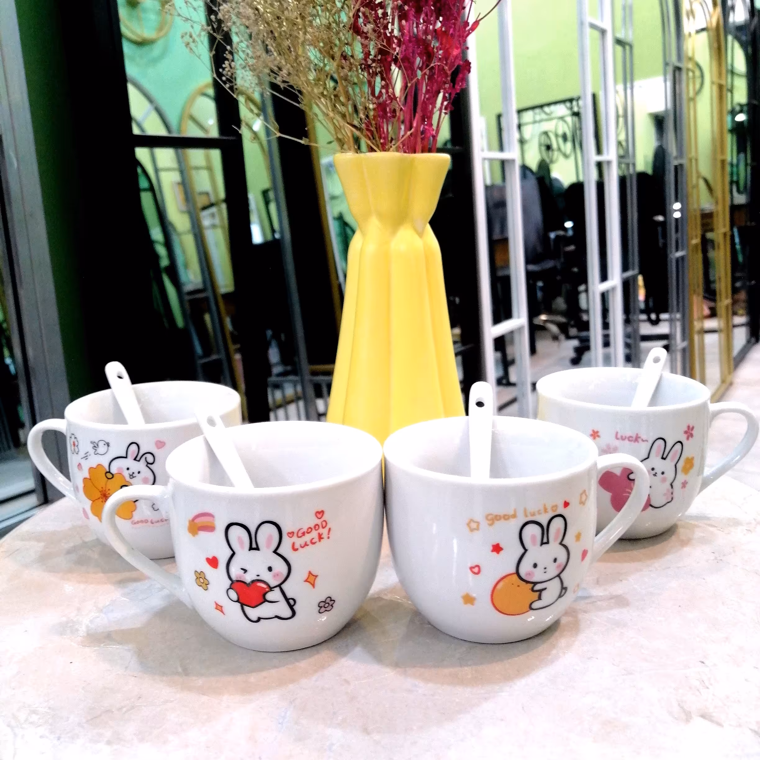 ماگ فانتزی قاشق دار سرامیکی درجه یک طرح خرگوش کد 04