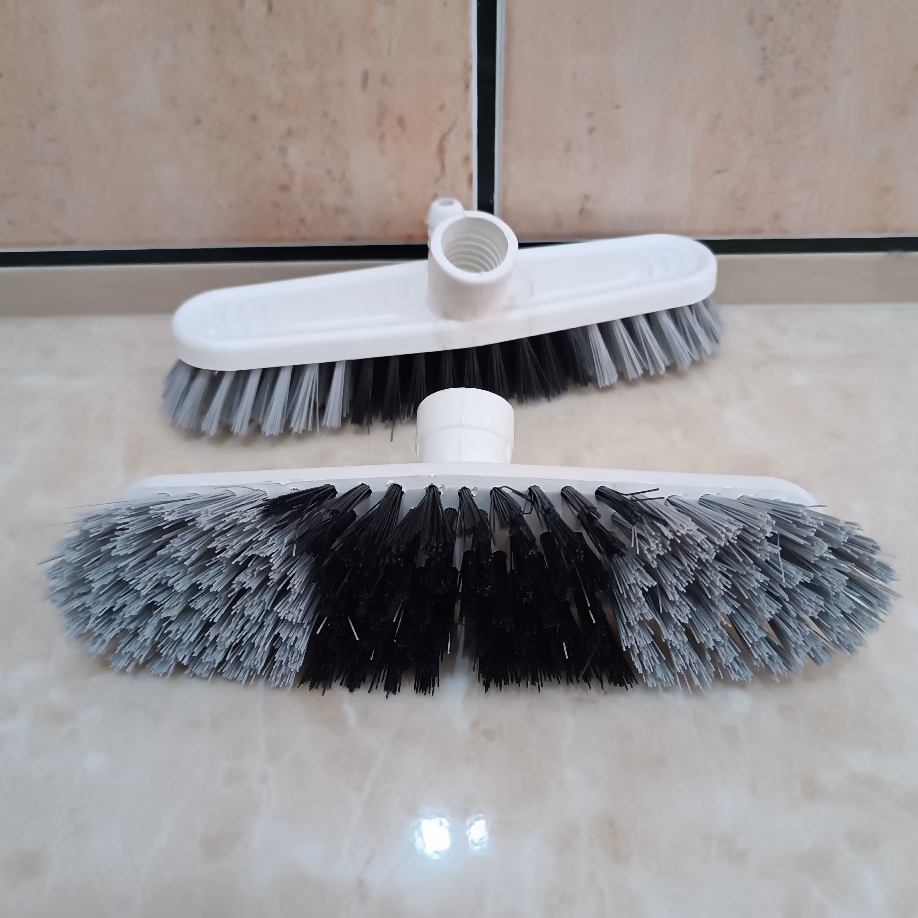 طی استخر شور زبر،، جهت نظافت فرش و سرویس بهداشتی ، 23سانت