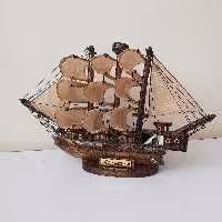 ماکت کشتی چوبی بادبانی کلکسیونی دستساز  سایز متوسط (پس کرایه)