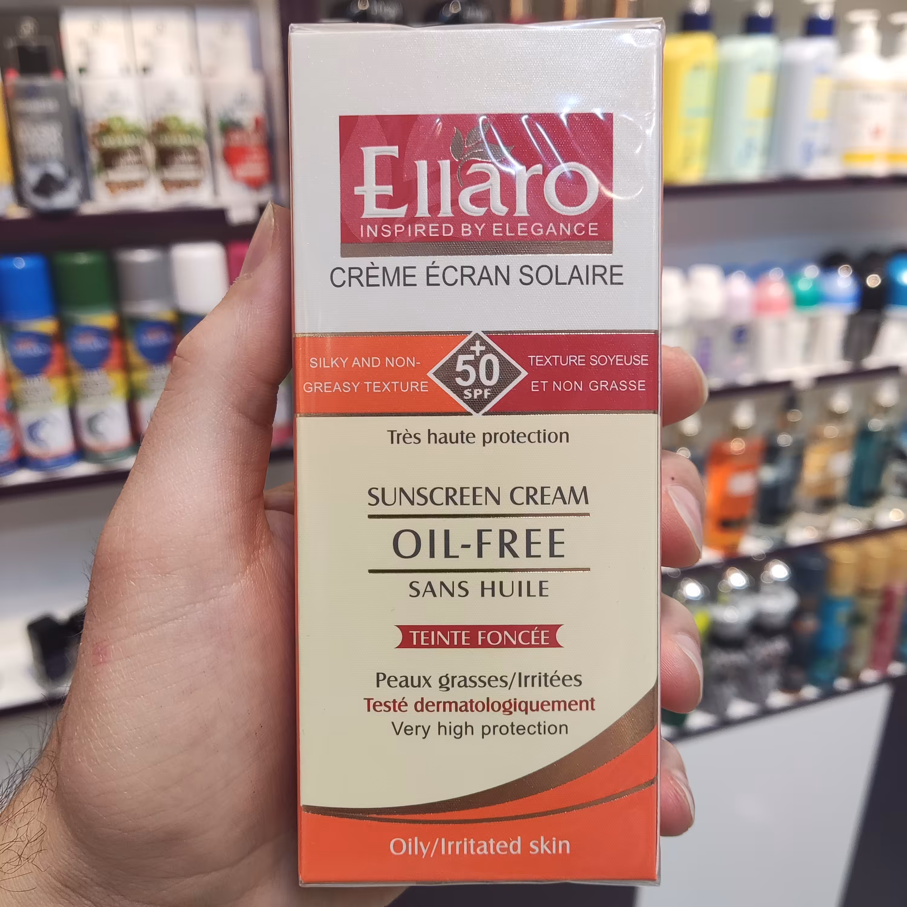 ضد آفتاب الارو فاقد چربی مخصوص پوست چرب ، SPF 50 بژ طبیعی و بژ روشن