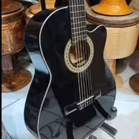 گیتار کات وی یاماهاEW c70  همراه لوازم وضمانت 2ساله