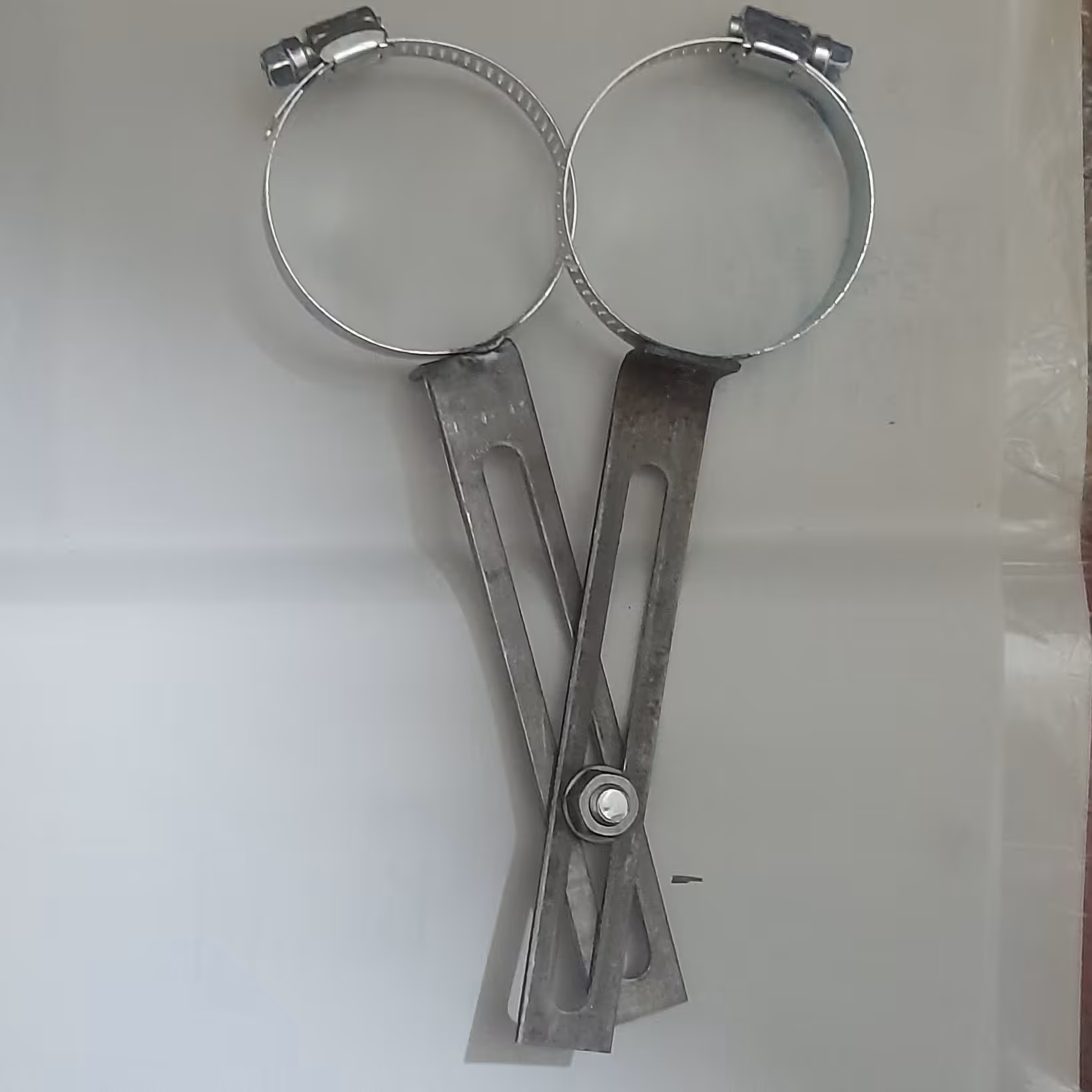 بست فیتوراهنی باپیچ ومهره