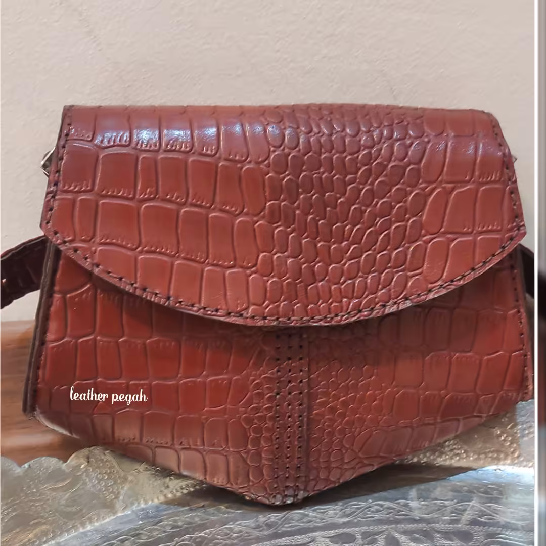 کیف کمری چرم طبیعی دست دوز 