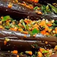 ترشی بادمجان شکم پر  خانگی  یک کیلویی  1000 گرمی )