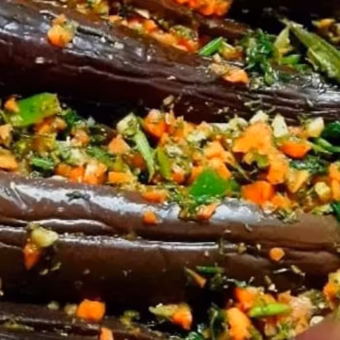 ترشی بادمجان شکم پر  خانگی  یک کیلویی  1000 گرمی )