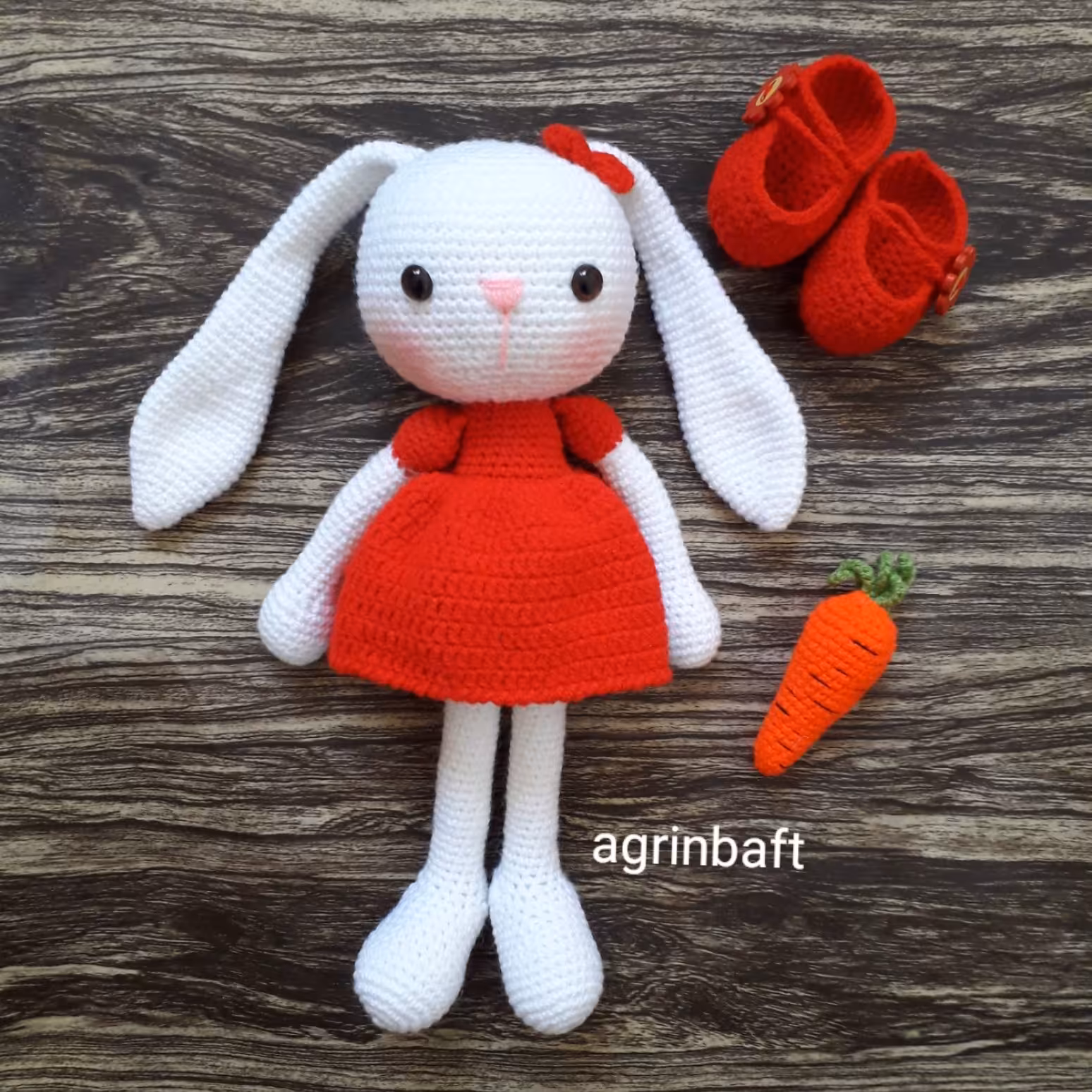 عروسک بافتنی خرگوش گوش دراز