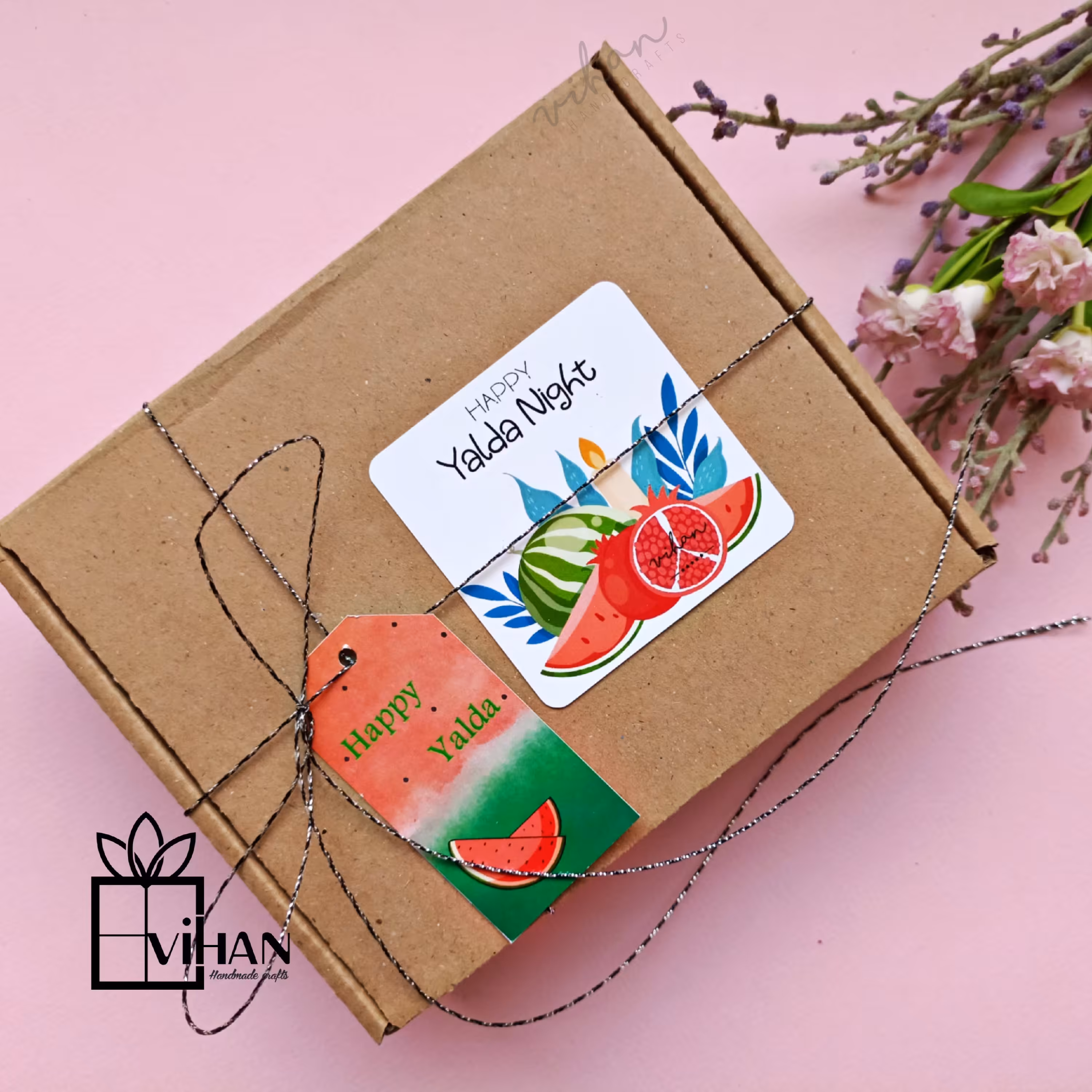 پک هدیه ی یلدایی همرا با جعبه و کارت تبریک 