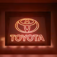 تابلو ال ای دی لوگو تویوتا