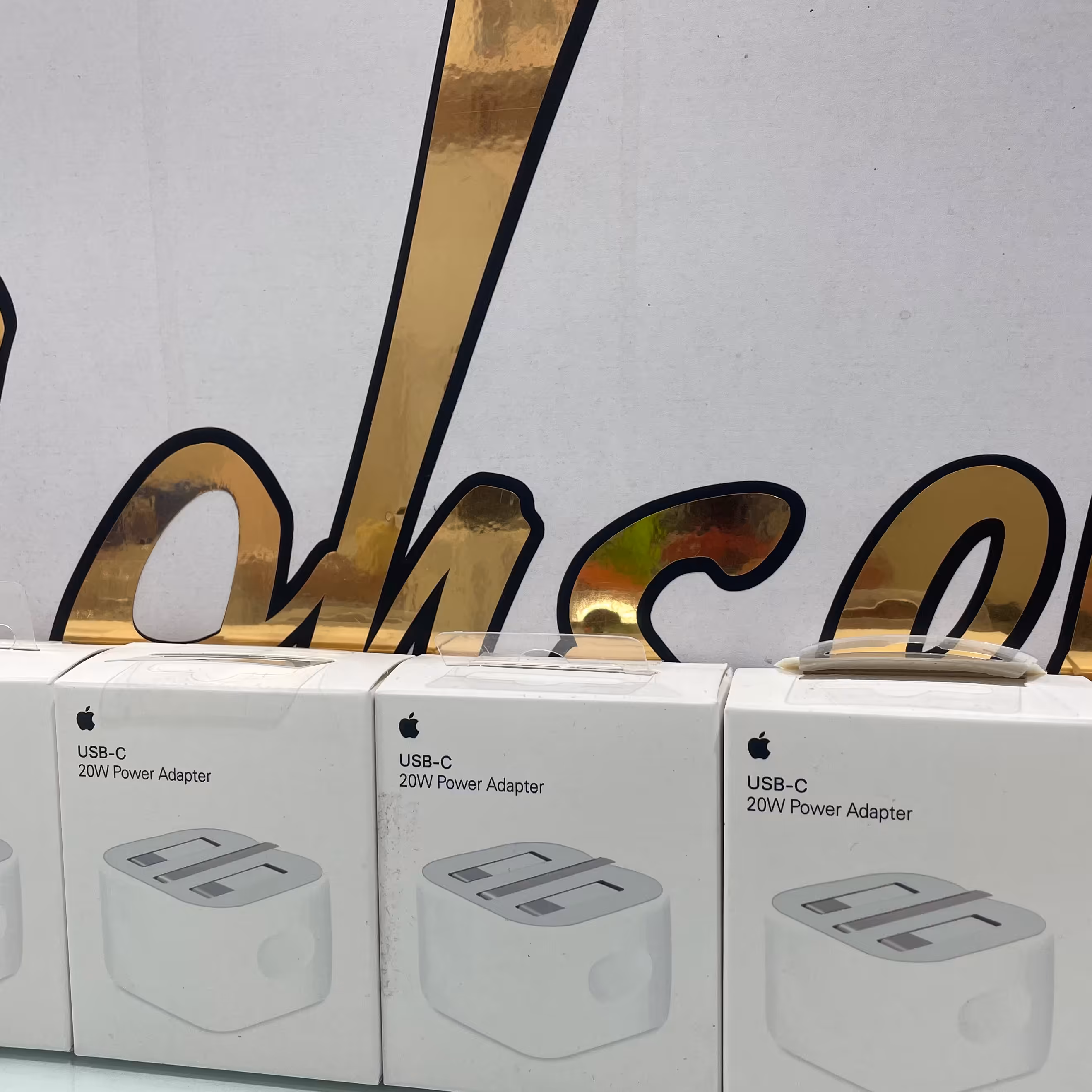 شارژر 20 وات اپل با یک سال گارانتی