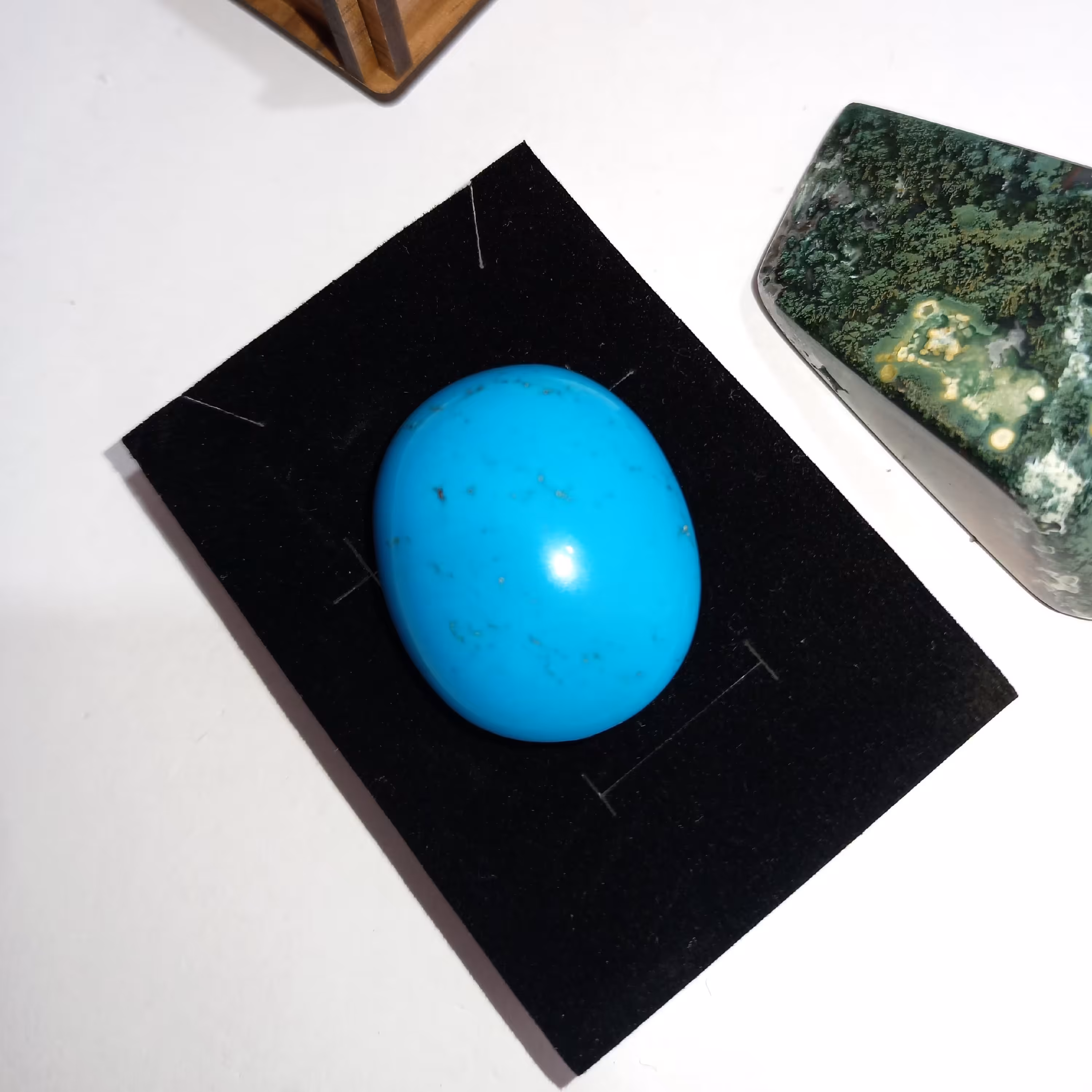 فیروزه عجمی بزرگ