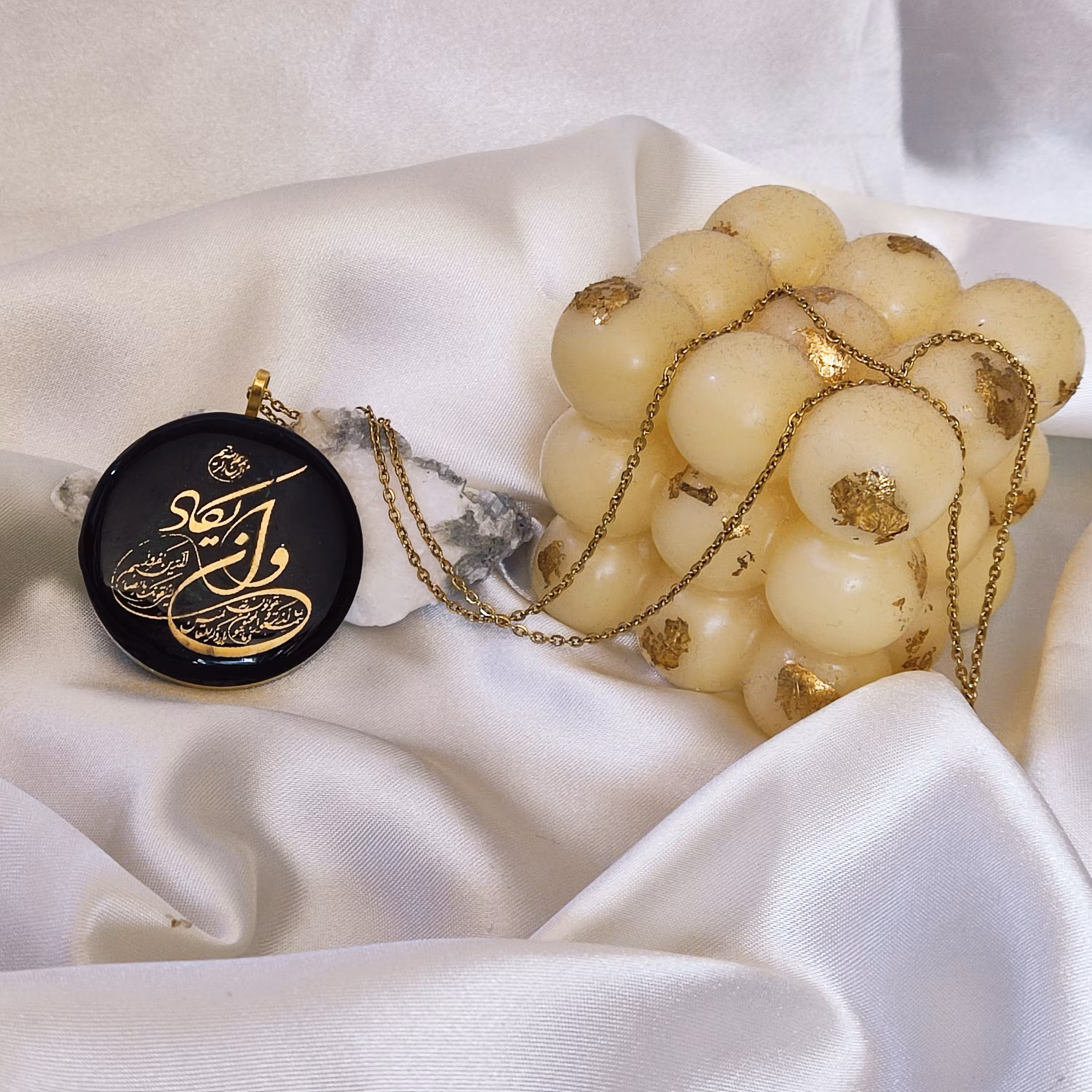 مدال  و ان یکاد رزینی شیک