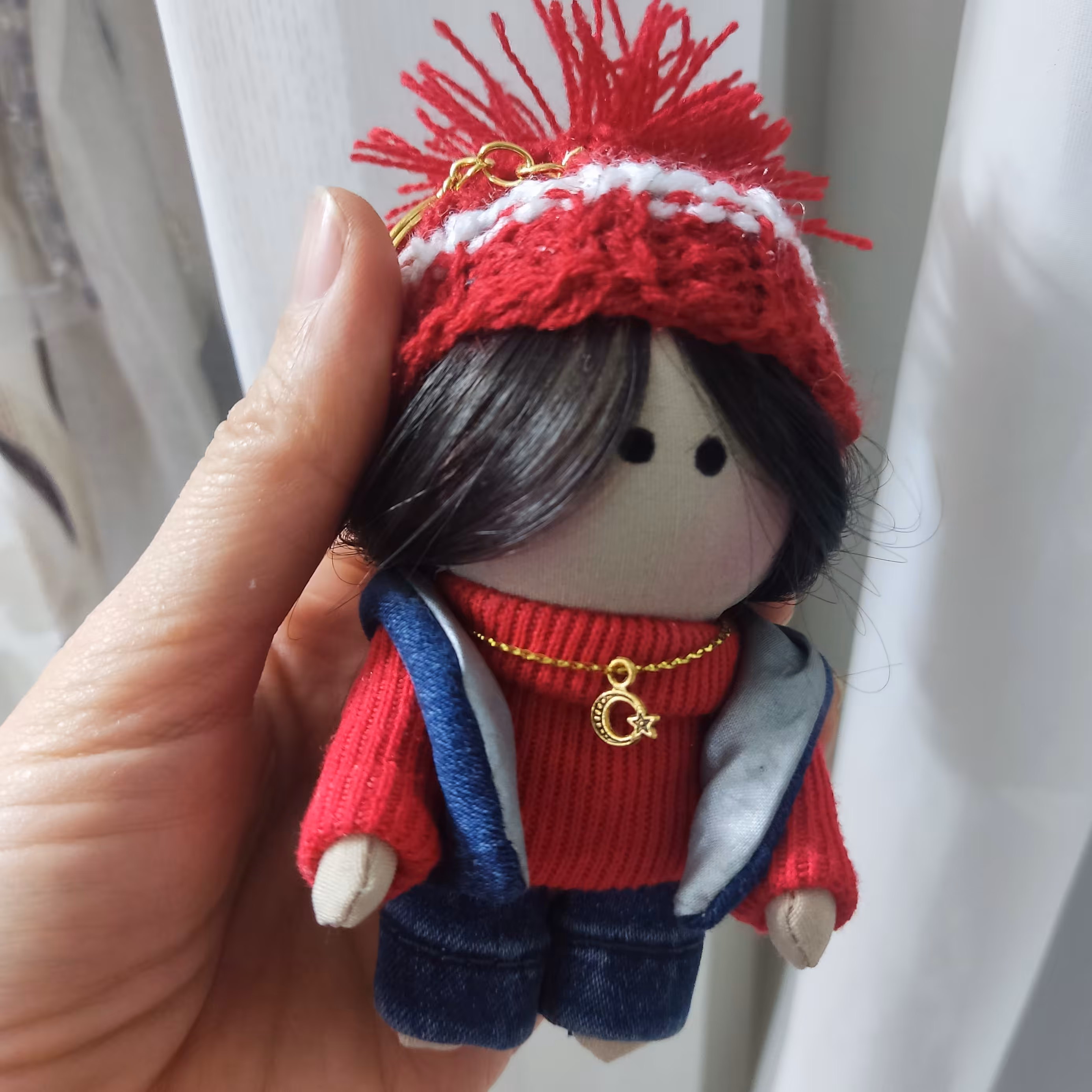 آویز عروسک روسی قرمز پوش