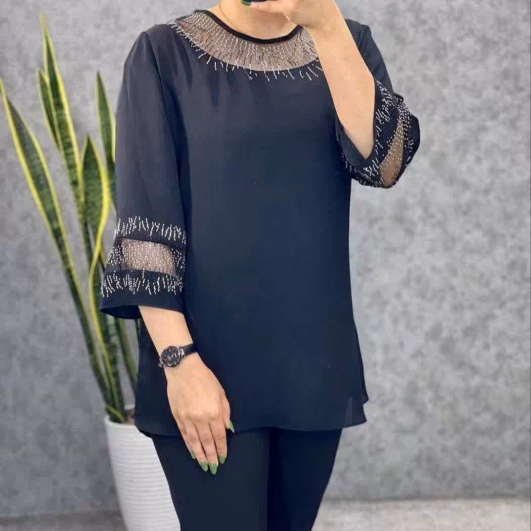 شومیز مجلسی مزونی زنانه جنس کرپ حریر اعلا درجه یک یقه و آستین نگین دوزی شده