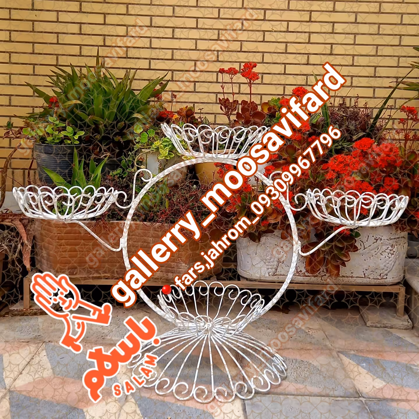 استند فلزی طرح گل 4 شاخه رنگ سفید سایز متوسط پس کرایه