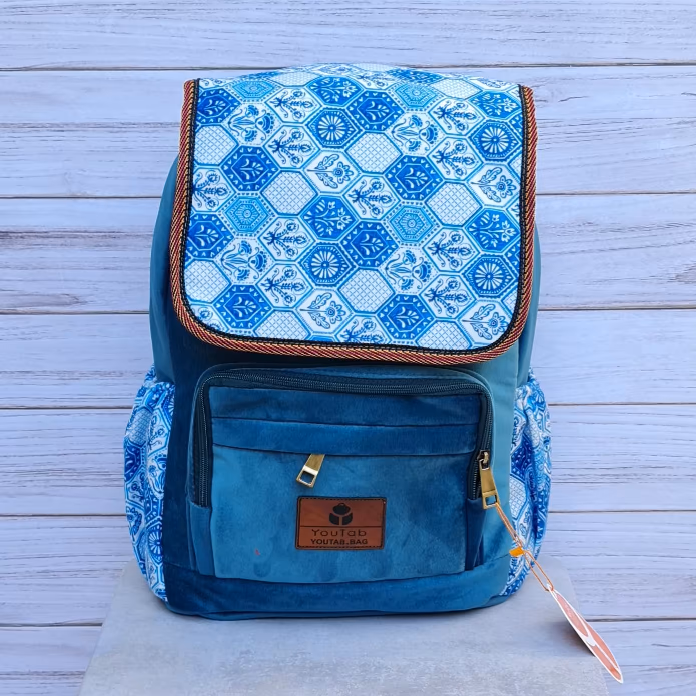 کوله پشتی آریو طرحدار یوتاب با پارچه میکرو درجه یک و فینو و چرم دوزی داخل کیف مدل 7036