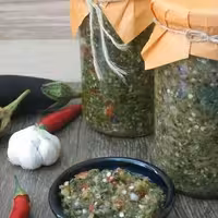 ترشی ناز خاتون شمالی با بادمجان وسبزی مخصوص ناز خاتون وآبغوره در وزن 700 گرم