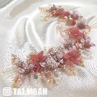 ریسه موی کریستال و گل صورتی و بژ ماه فام و تاج ماه