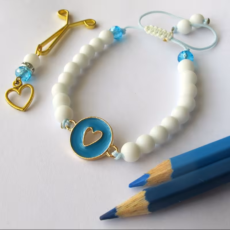 دستبند اونیکس سفید (طرح قلب آبی)