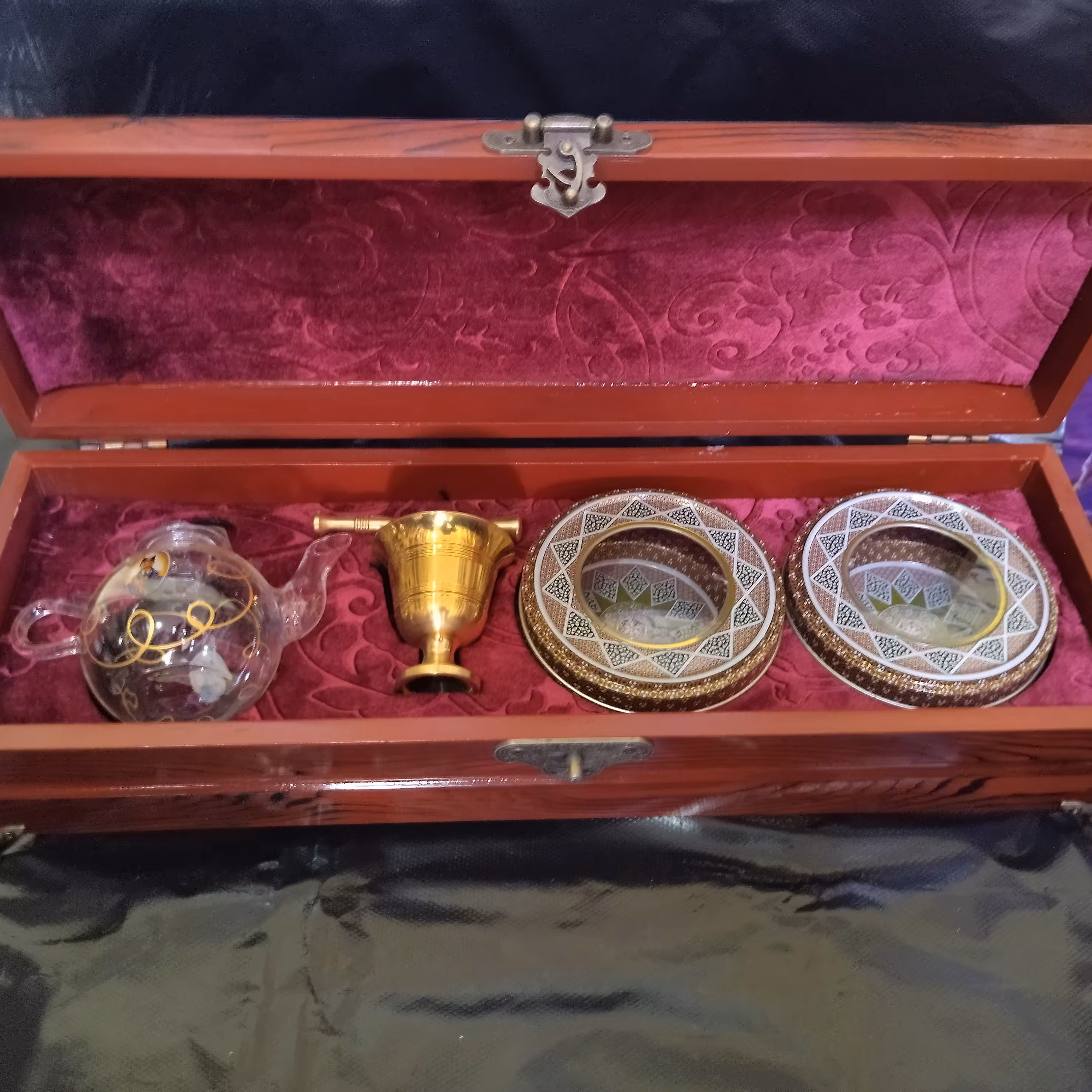 پک هدیه چوبی لاکچری زیبا زعفران