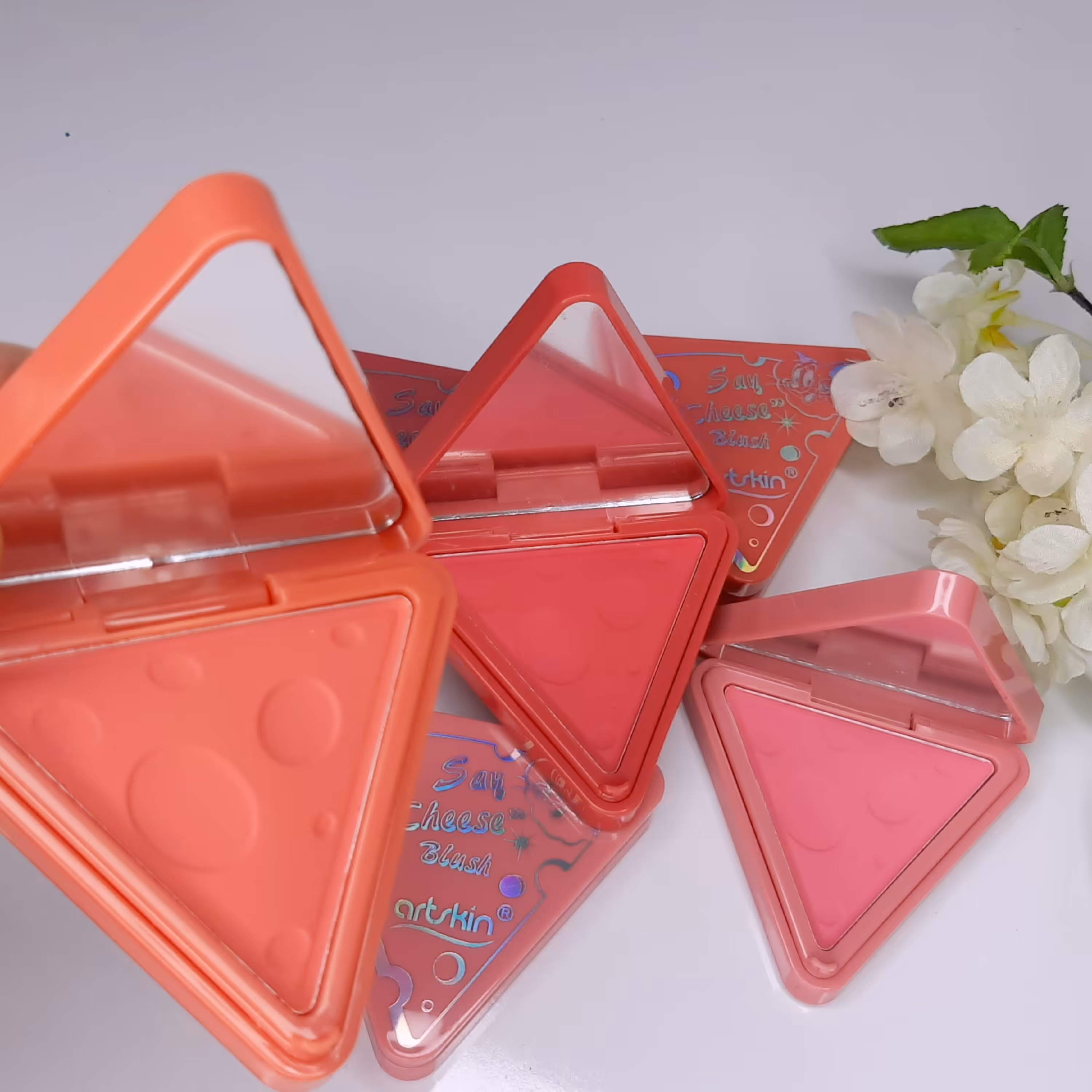 رژگونه آرت اسکین طرح قالب پنیر