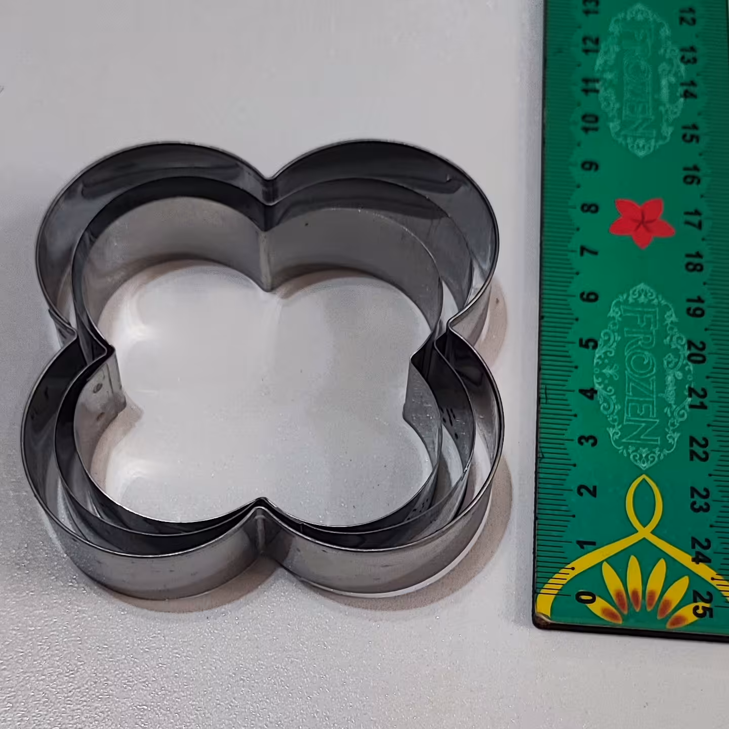 کاتر فلزی گل (3سایز)