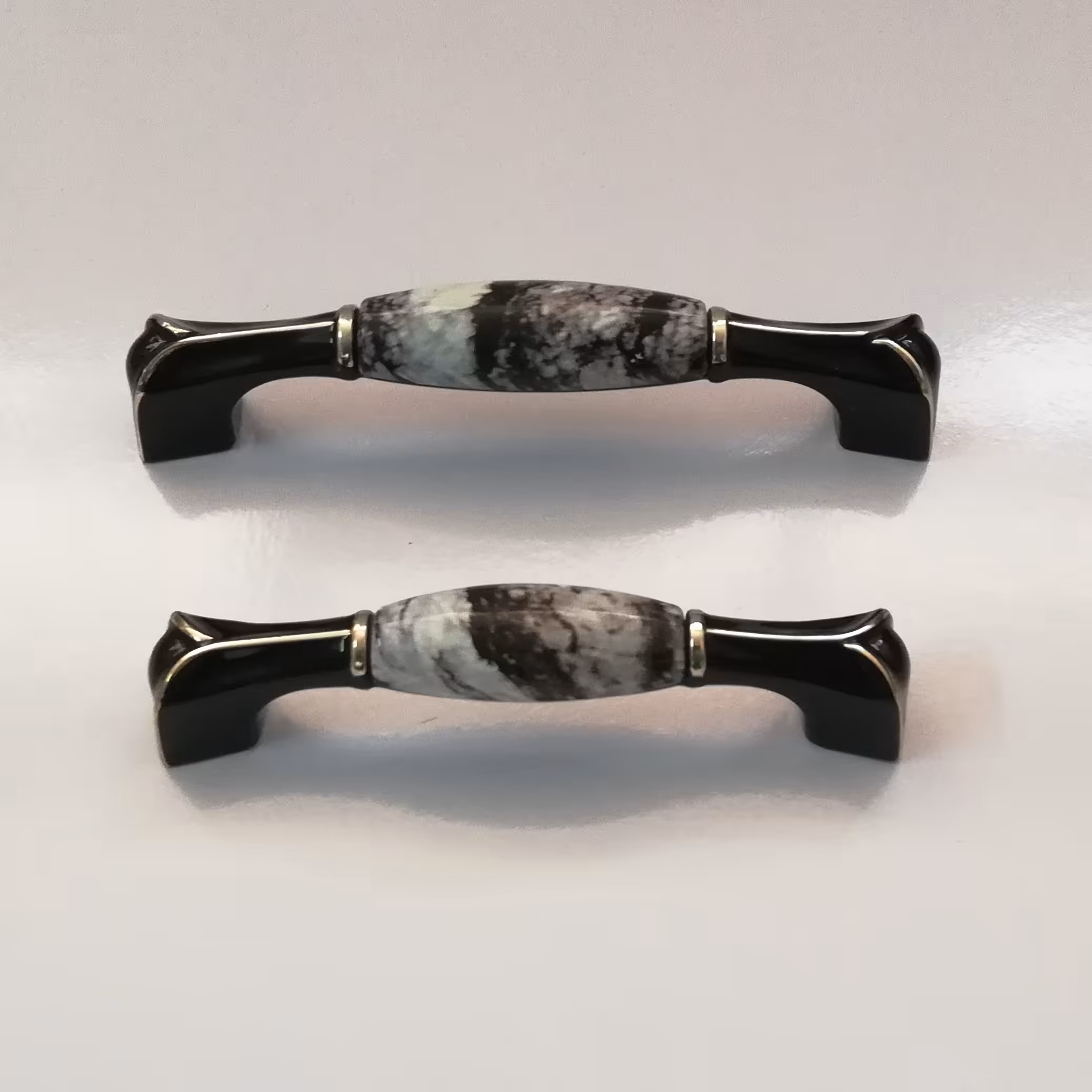 دستگیره 135 سایز 96.128 مشکی سنگ رگه دار جنس سنگین درجه یک... 