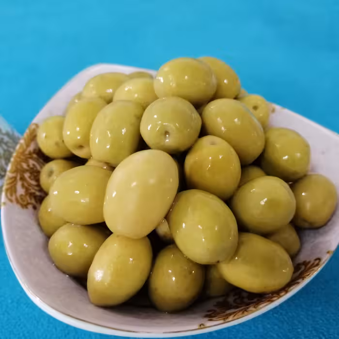 زیتون سوپر ویژه درشت و گوشتی خوشطعم  900 گرم خالص اصیل طارم مامین