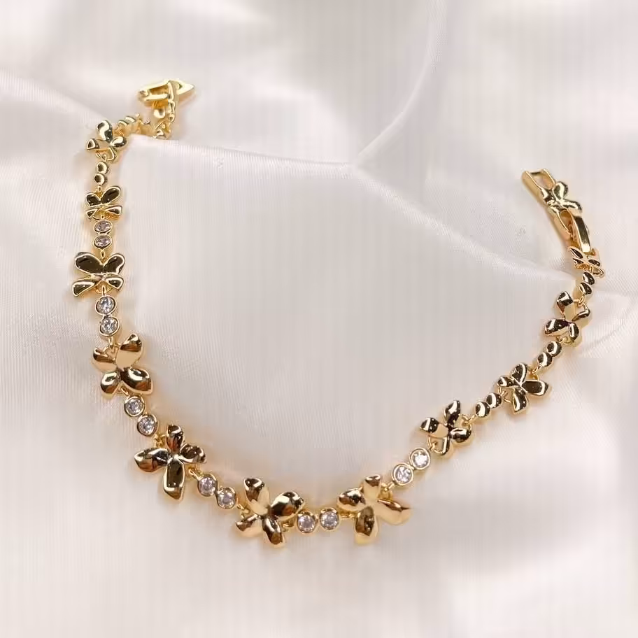 دستبند نگین دار طرح طلا.کد 150170235.جنس ژوپینگ آبکاری آبطلا.رنگ ثابت ضدحساسیت