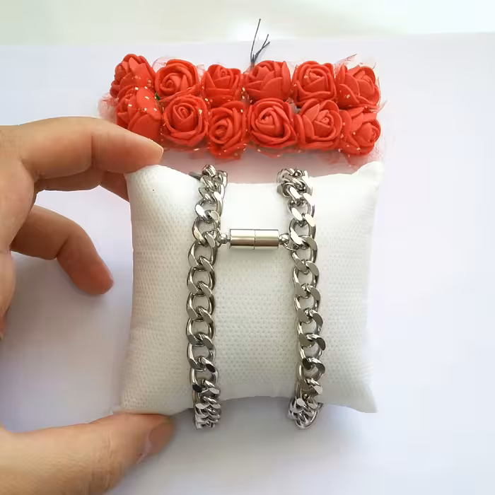 دستبند مگنتی استیل رنگ ثابت ست دوتایی یا دستبند عاشقانه آهنربایی استیل کارتیر نقره ای یا دستبند دوستی