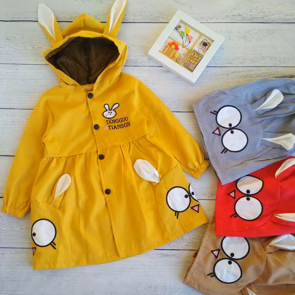 لباس بچگانه | روپوش بارونی دخترانه | جنس میکرو دکمه فلزی در چهار  رنگ ( سایز  1 و 2 )