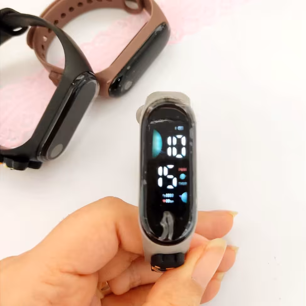 ساعت مچی لمسی دیجیتالی فانتزی