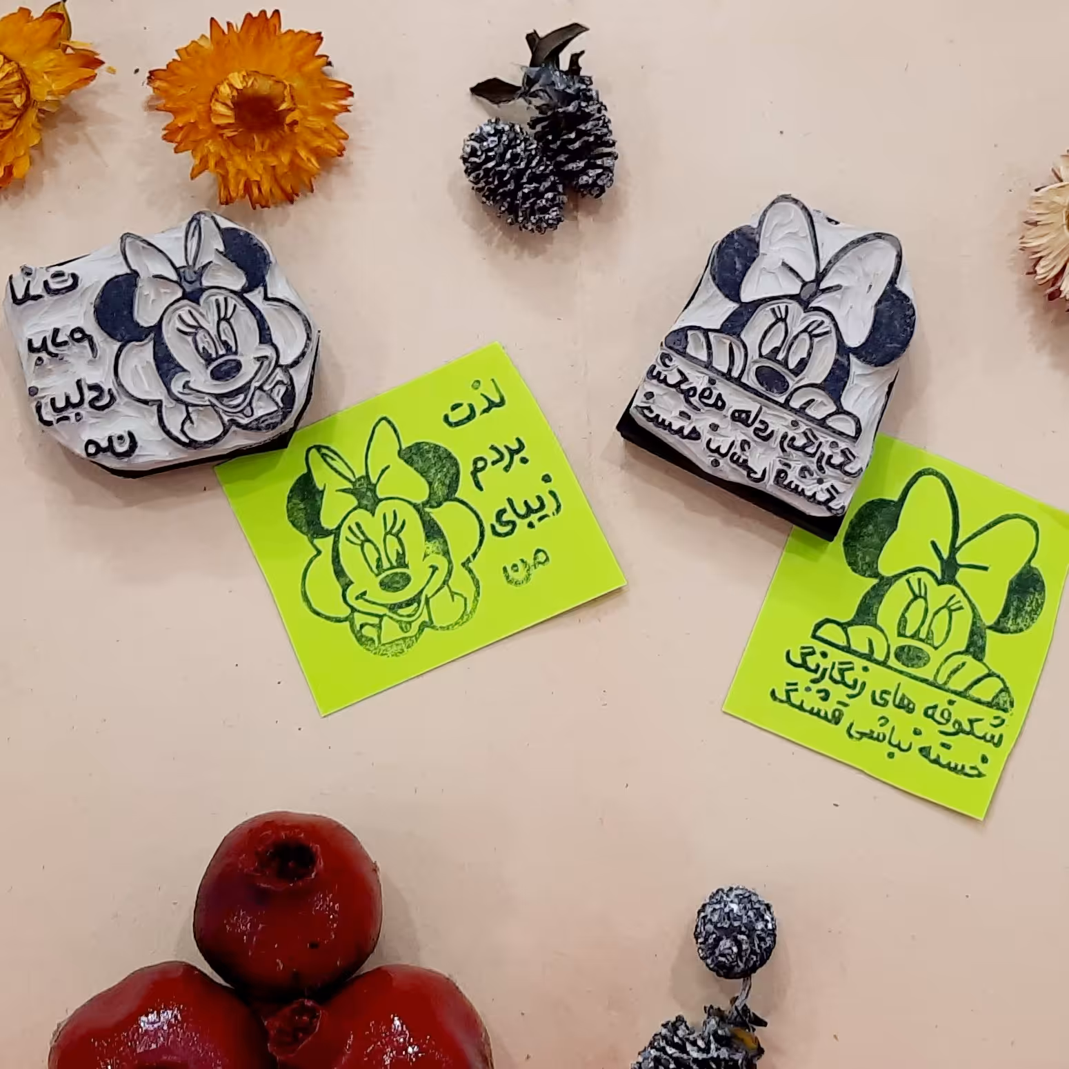 مهرتشویقی ..مهر معلم..طرح دخترانه...مکی موس....با پایه فوم فشرده..قیمت هر کدام