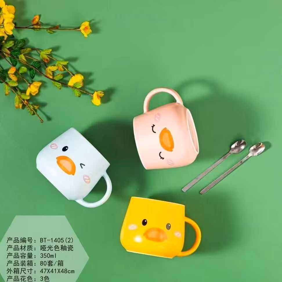 ماگ فانتزی طرح جوجه ،وارداتی ،قاشق دار ،موجود در دورنگ 