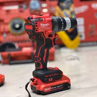 دریل شارژی  میلیواکی براشلس 
مدل نیم پک 
موتور براشلس 
