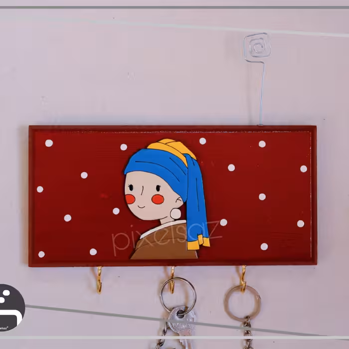 استند جاکلیدی و زیورآلات طرح دختری باگوشواره مروارید پیکسل ساز/جنس چوبی و نقاشی شده