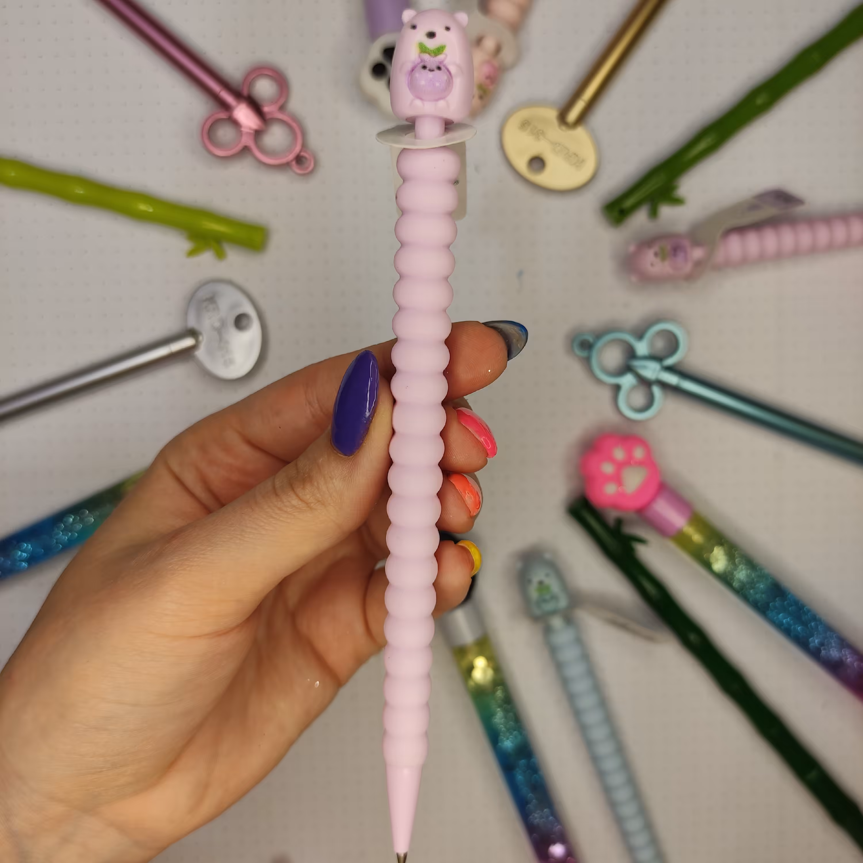 اتود طرح مولانگ خرسی یاسی با رنگ های پاستلی 7 دهم 