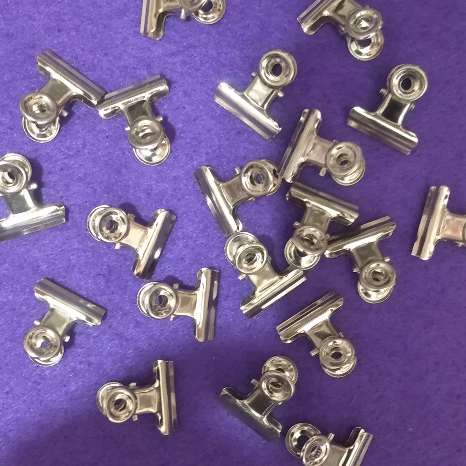 گیره فلزی کوچک 1 بسته 80 عددی