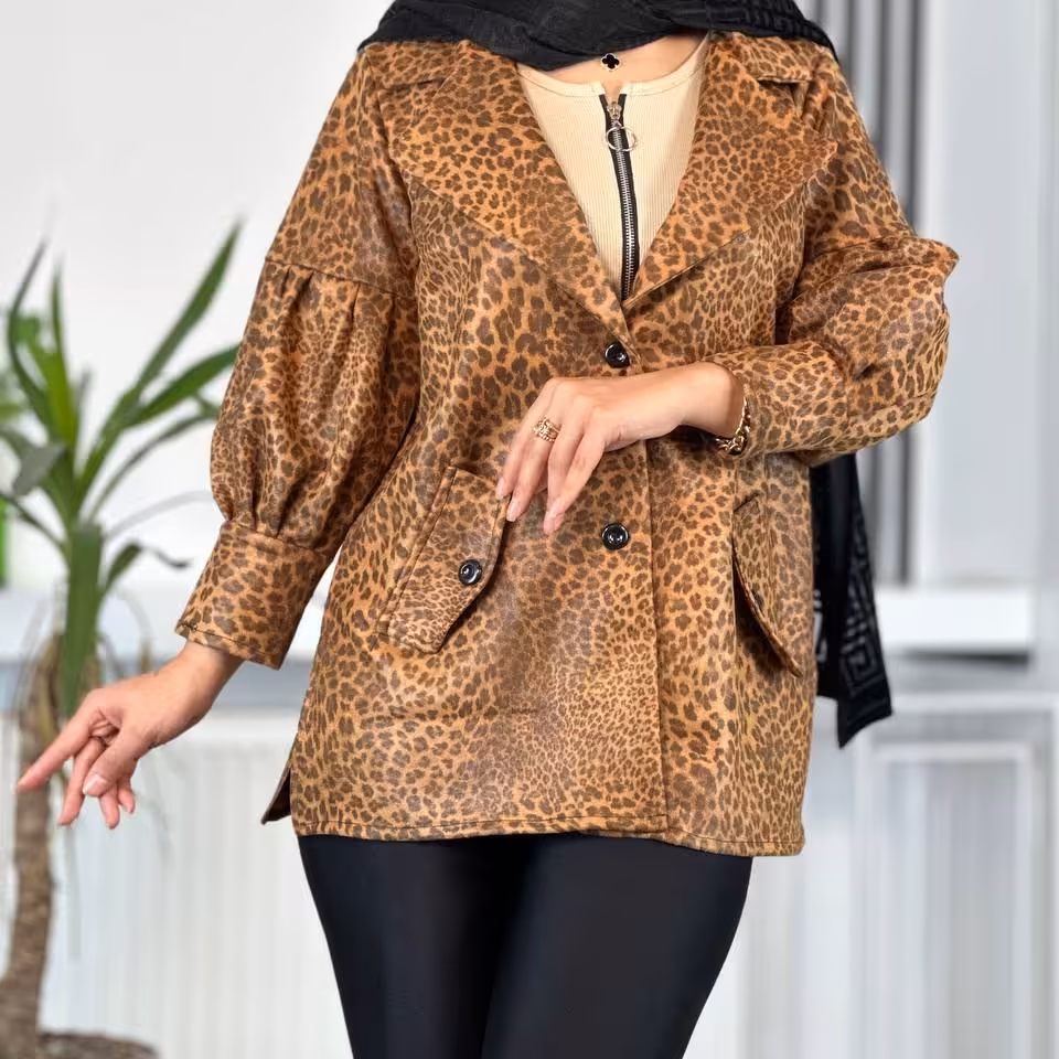 مانتوسوییت پلنگی پشت غواصی گرم بالا رنگ کرم.زرشکی