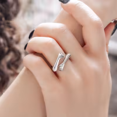 انگشتر نقره طرح آغوش روکش طلا سفید کد 15318