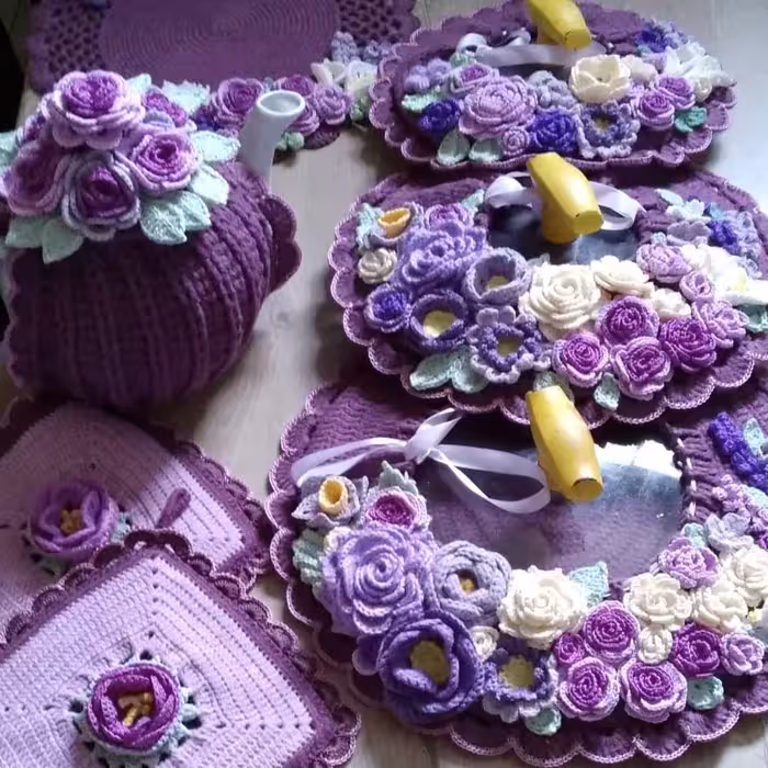 سرویس دمکنی قابلمه قلاببافی جنس کتان الیاف طبیعی بنفش با تزیین گلهای بنفش