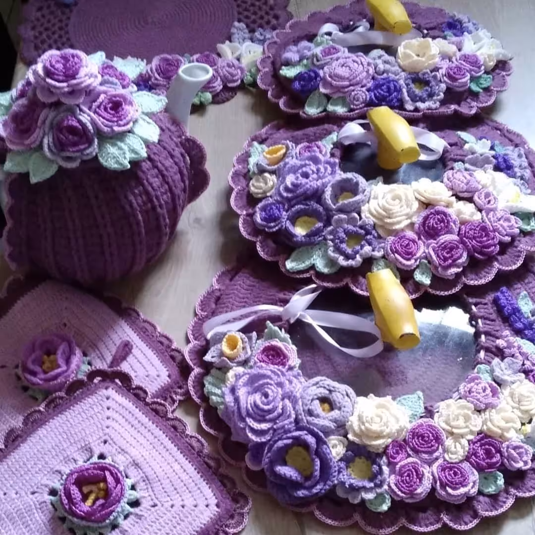 سرویس دمکنی قابلمه قلاببافی جنس کتان الیاف طبیعی بنفش با تزیین گلهای بنفش