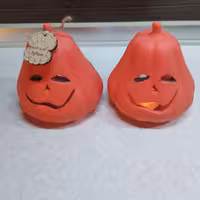 شمعدان دکوری سفالی وارمر خور ارتفاع حدودی ده سانت  قابل اجرا در رنگ و پتینه دلخواه 