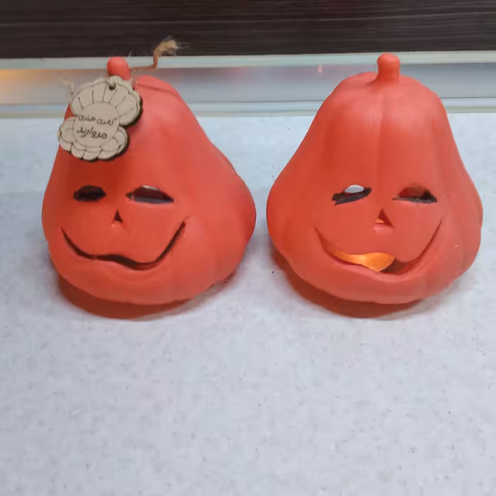 شمعدان دکوری سفالی وارمر خور ارتفاع حدودی ده سانت  قابل اجرا در رنگ و پتینه دلخواه 