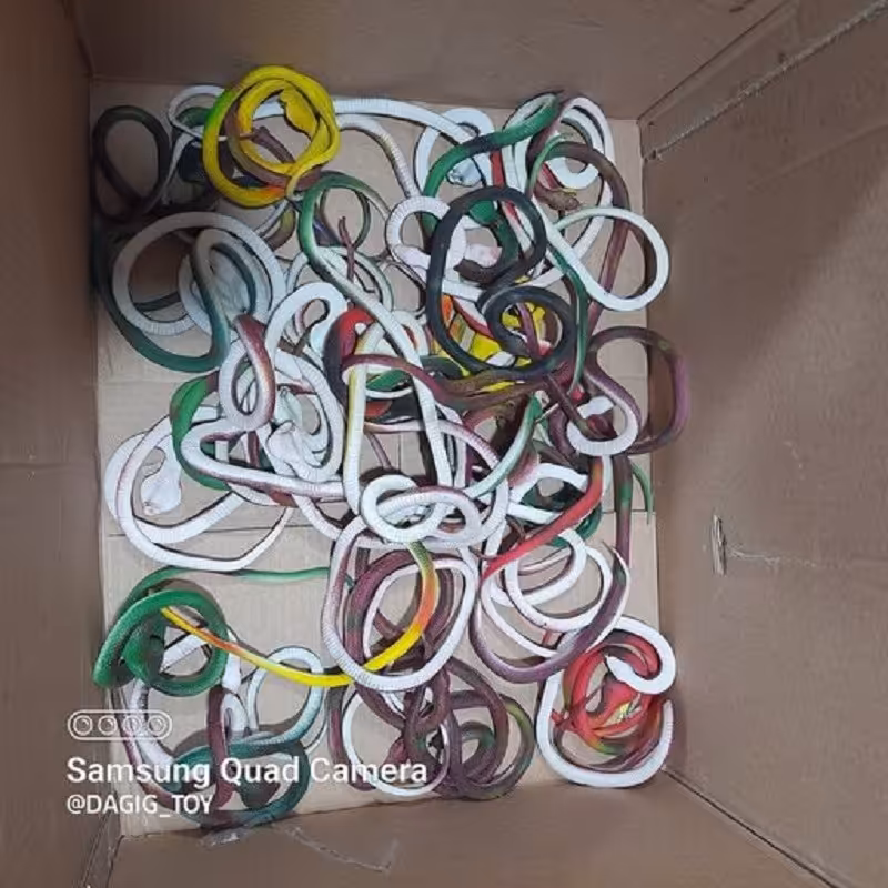 خرید عمده اسباب بازی مار ژله ای 4 عدد 