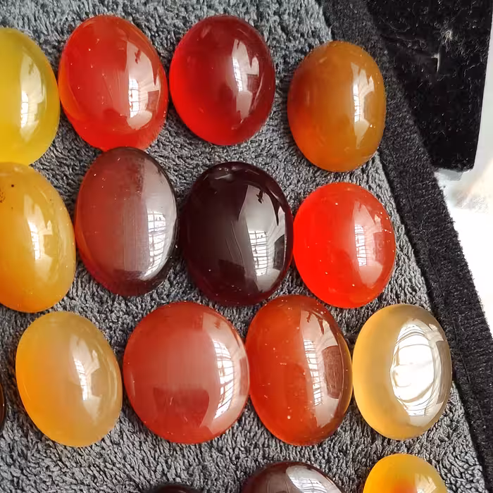 سنگ عقیق یمنی با کیفیت در رنگ های متفاوت 