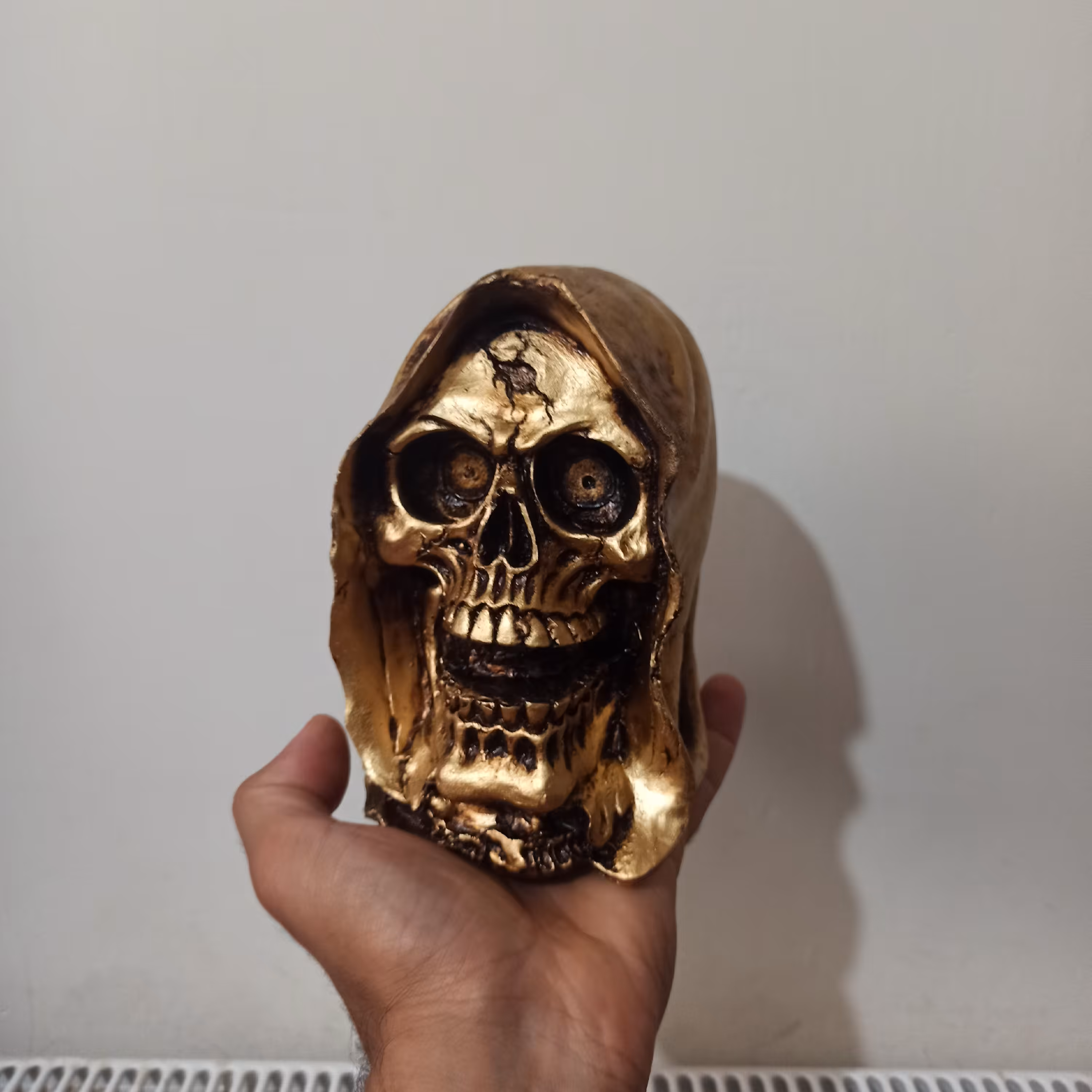 مجسمه کله اسکلت یا جمجمه  طرح روح جنس پلی استر قابل شستشو مجسمه اکواریوم تراریوم مجسمه دکوری اسکلت جمجمه تندیس