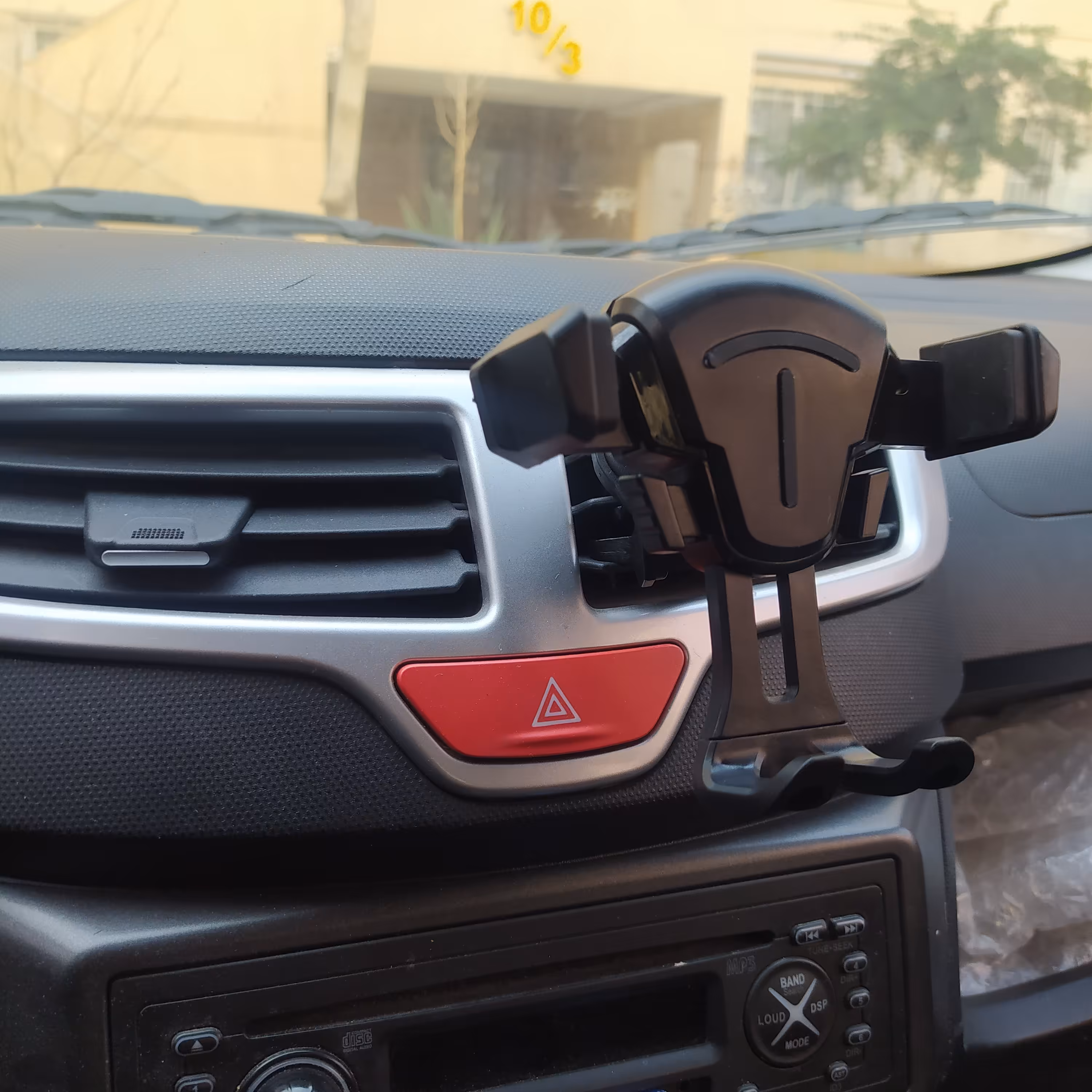 هولدر  موبایل. دریچه کولری  نگهدارنده گوشی