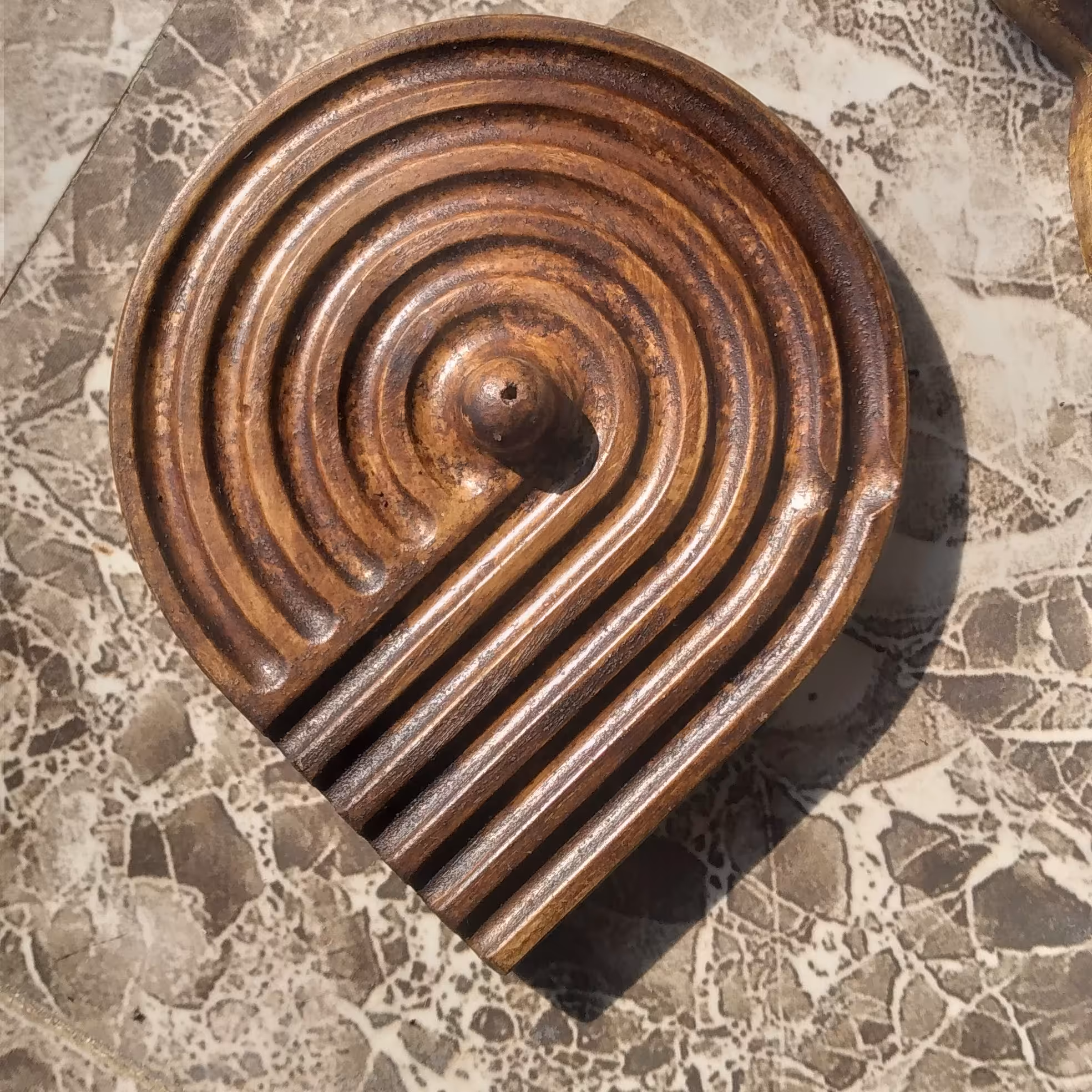 جاعودی،طرح رنگین کمون